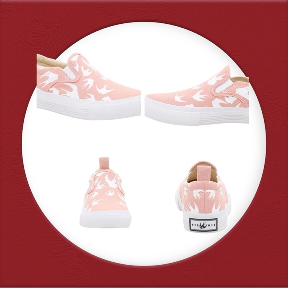 NWOB Mcq By Alexander Mcqueen
Swallow Slip-On Sneaker 
Size EU 40 (US 10) - Picture 1 of 8